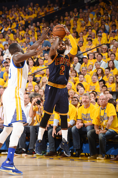 登贝莱获评《队报》25年体坛“王中王”，力压游泳世界冠军（登贝莱加冕《队报》25年体坛“王中王”，力压游泳世界冠军）