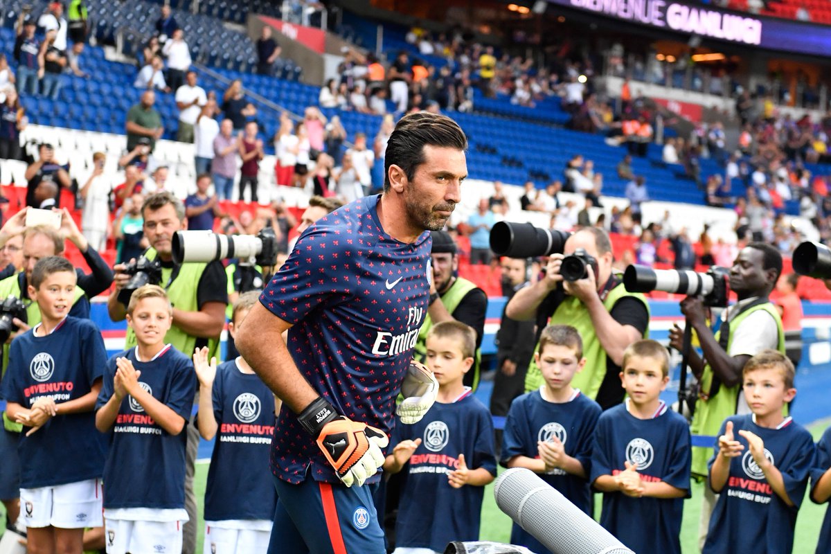 挪威后卫：中场休息时哈兰德让我们多传中，最后奏效了（挪威后卫透露：半场时哈兰德要求加强传中，最终起效）