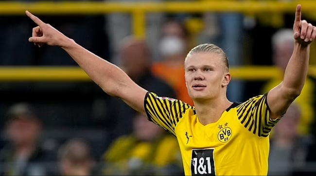 南通发布：南通市委书记、市长参加“苏超”南通队凯旋欢迎会（南通发布：市委书记、市长出席“苏超”南通队凯旋欢迎仪式）