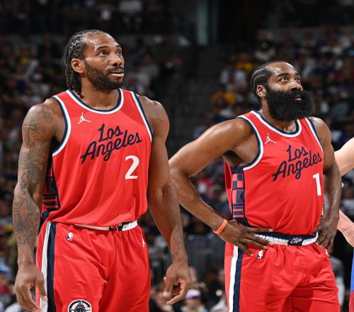 塔：首次佩戴德国队长袖标意义重大，但世界杯资格最重要（塔：首戴德国队长袖标意义非凡，但世界杯资格更为关键）