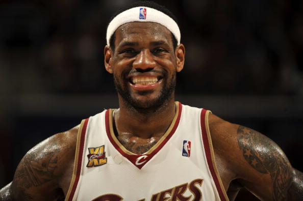 圣诞大战的期待与球队现状（圣诞大战前瞻与球队近况）